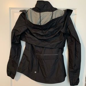 Lululemon windbreaker (convertible to vest) size 4